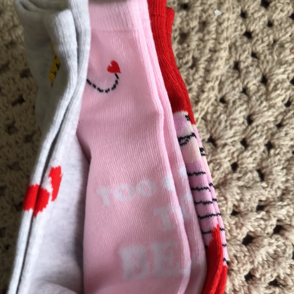 Disney Winnie the Pooh Valentines Love Socks